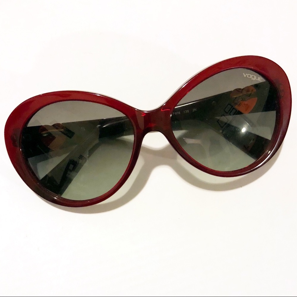Red VOGUE Round Sunglasses - VO2792-B